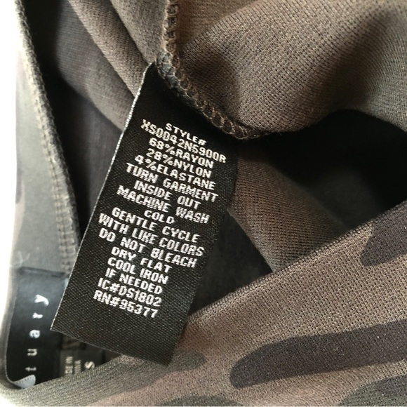 ✂️ SPRING SWEEP SALE MSRP $79 Sanctuary Camo Print Pencil Midi Skirt Size XS - Picture 6 of 6